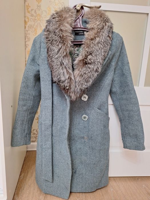 Зимнее пальто с мехом