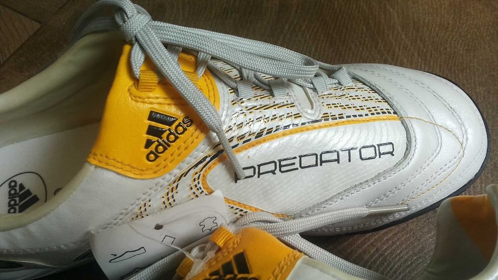 Adidas PREDATOR Football EUR 39 1/3 стоножки ест кожа369-14-S
