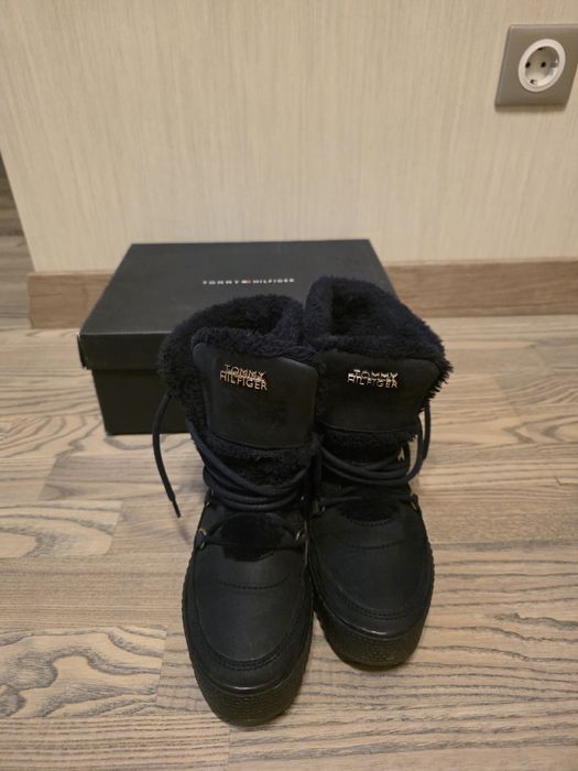 Продам ботинки Tommy Hilfiger