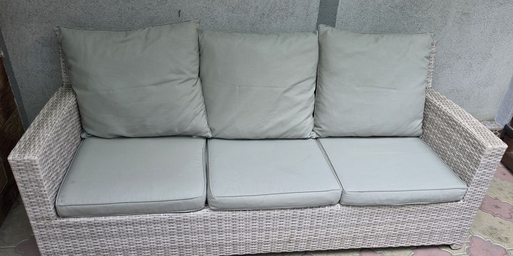 Vand canapea de gradina