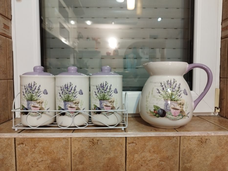 Seturi 3+1 piese din ceramică bucătărie și carafă