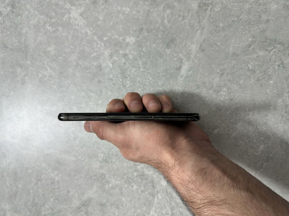 iPhone Xs 64GB Space Gray