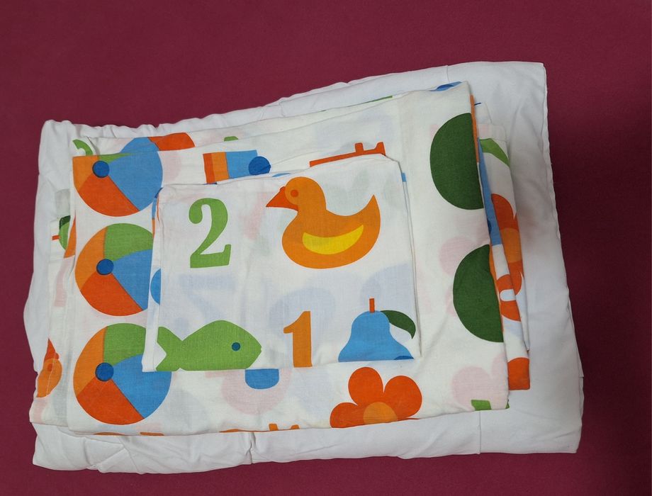 Pilota + lenjerie de pat 100/135 cm