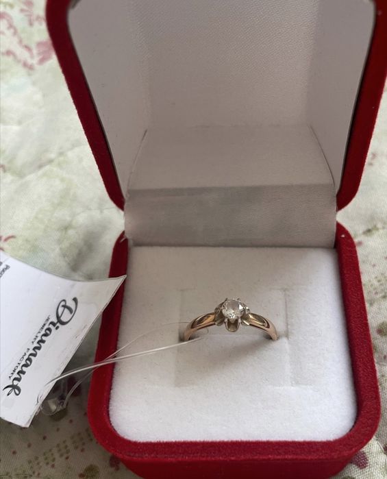 Продам СРОЧНО золотое кольцо