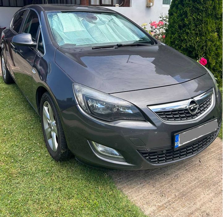 Opel Astra J hatchback