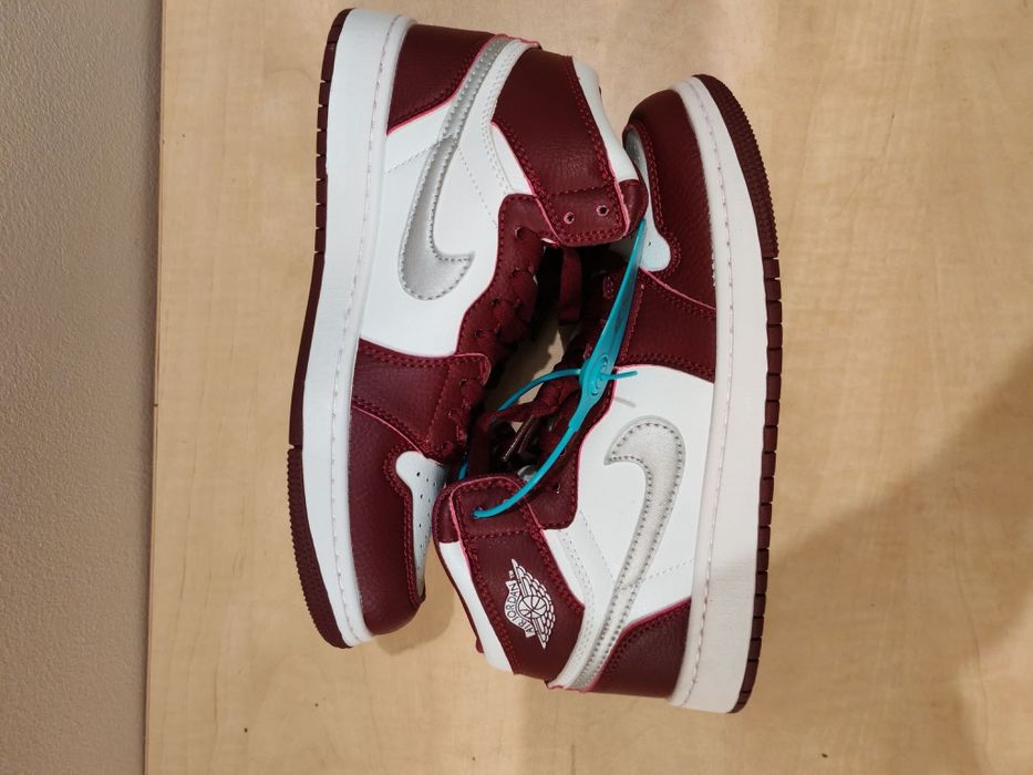 Adidași Nike Jordan