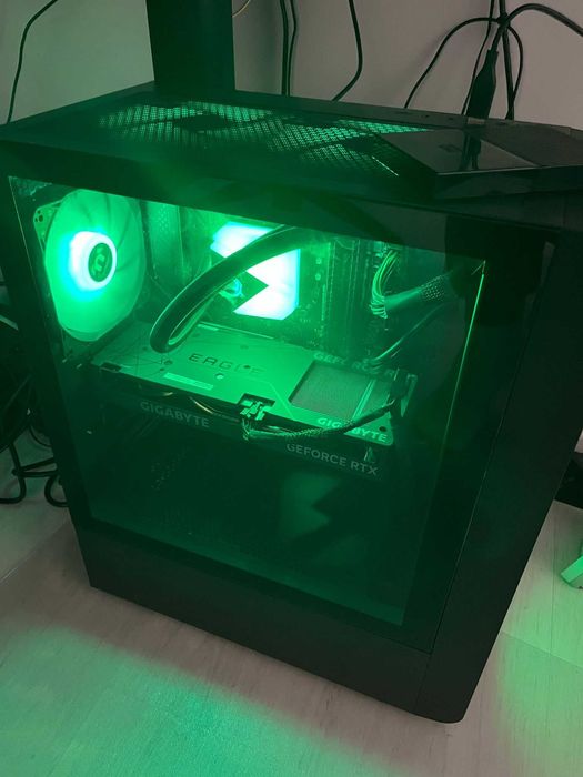 PC i7 14700k, 64 GB RAM, placa video RTX4060 8GB, stocare 2TB + 750GB