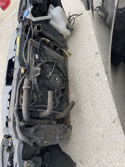 Fata completa Nissan Qashqai j10 bara fata capota aripa far trager