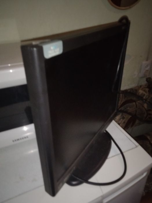 Монитор диагональ 17см