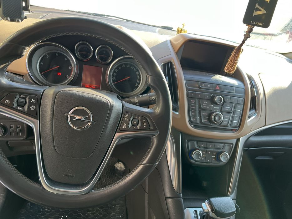 Opel zafira c tourer 2012
