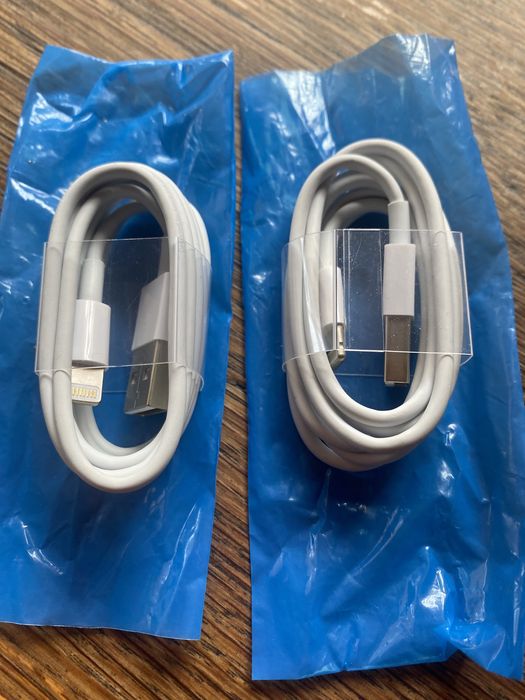 Захранващ кабел за iPhone и Android