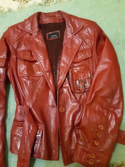 Женская натуральная кожаная куртка