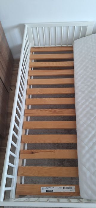 Vand pat Ikea cu saltea pentru  copii,70x160