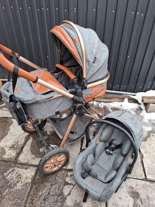 Продам хорошую коляску