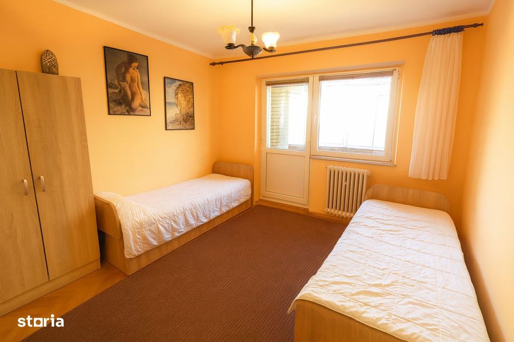 Apartament 4 camere etaj 3/4 zona Mihai Viteazul