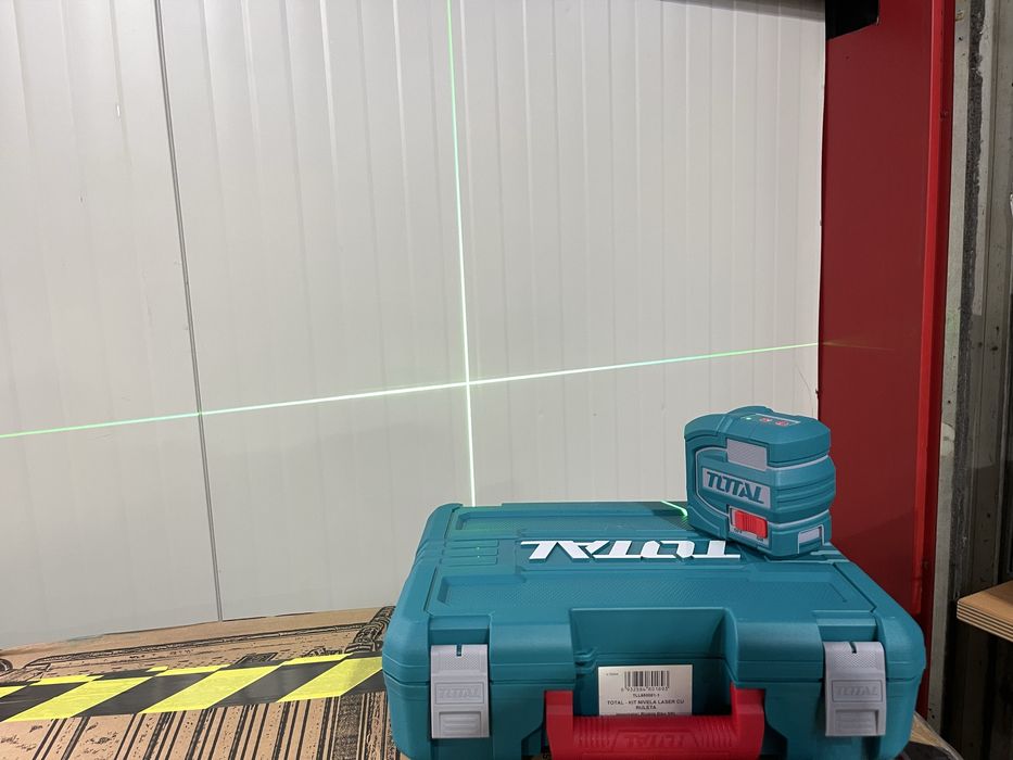 Total - nivela laser interior cu raza verde