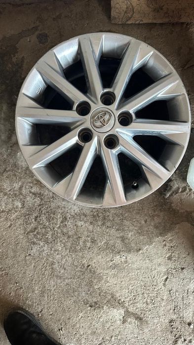 Диски Тойота Камри 50 оригинал цена 165000