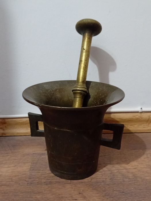 Mojar cu pistil alama