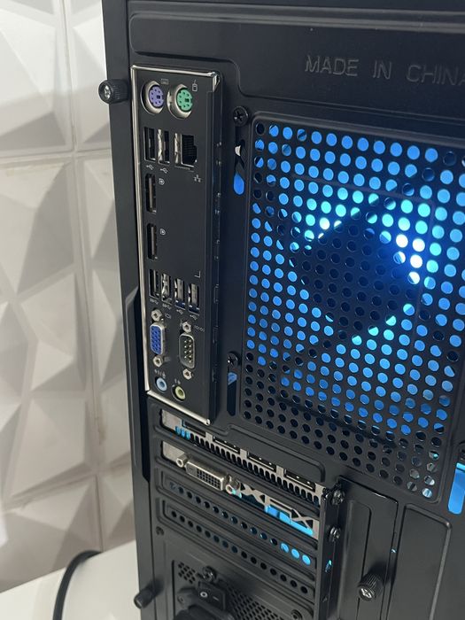 Геймърски Компютър i5 4590 RX 580 16GB RAM