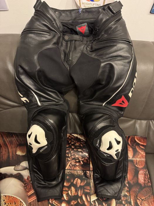 Costum Dainese marimea 52