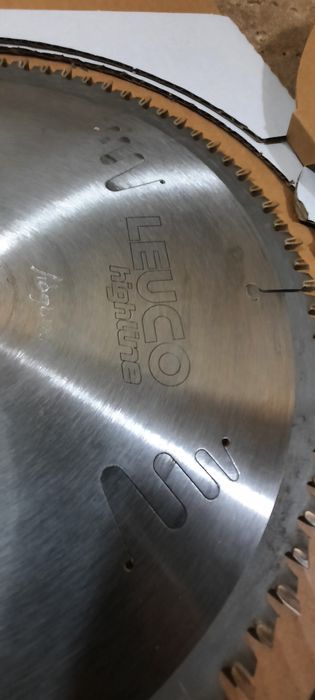 Продам дисковую пилу.