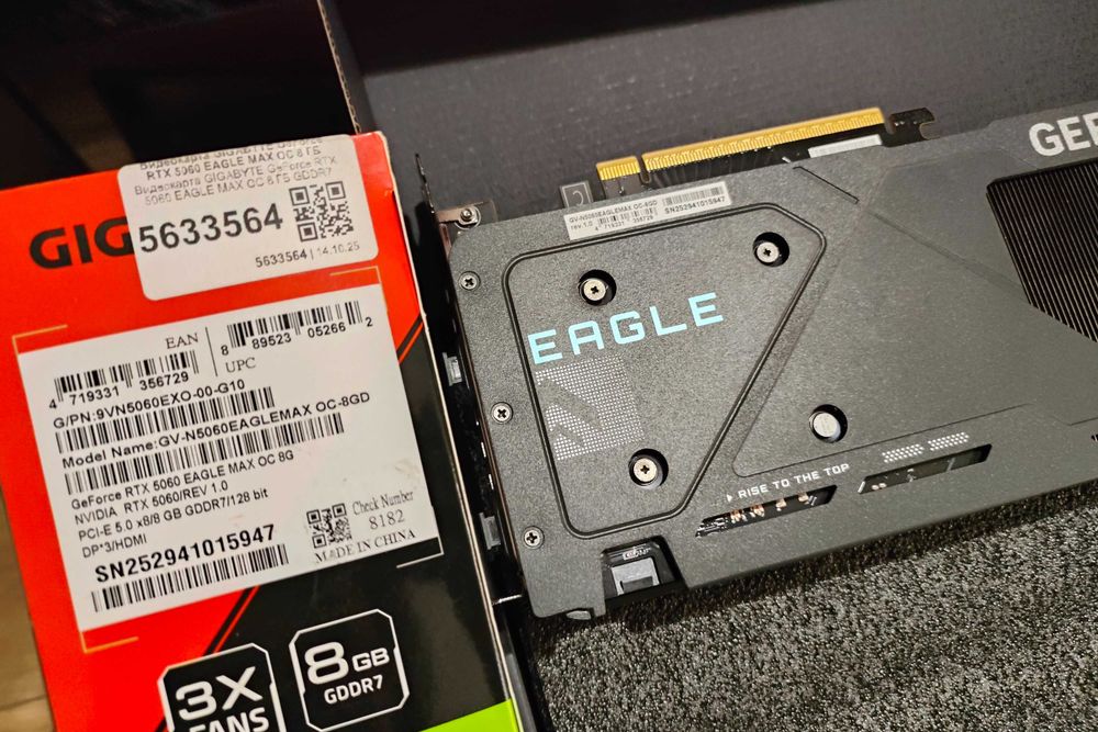 Видеокарта GIGABYTE GeForce RTX 5060 EAGLE MAX OC 8GB