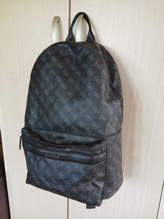 Раница за лаптоп Guess
