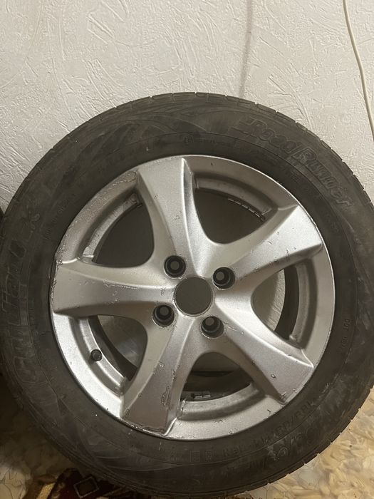 Продам два колеса 14R летние