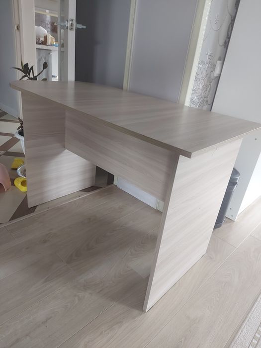 Стол журнальный .