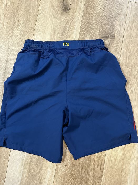 Vand echipament original Nike cu certificare FC Barcelona