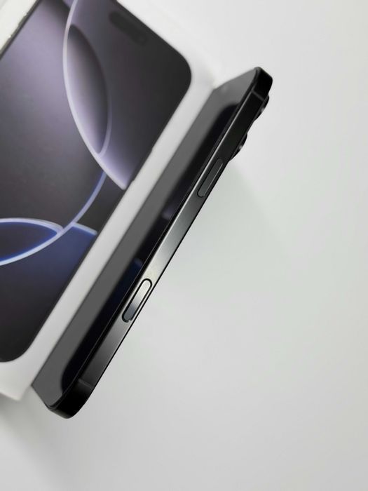 ! УнУкАт ! iPhone 16 Pro Max 256GB 100% батерия Гранция (88199)