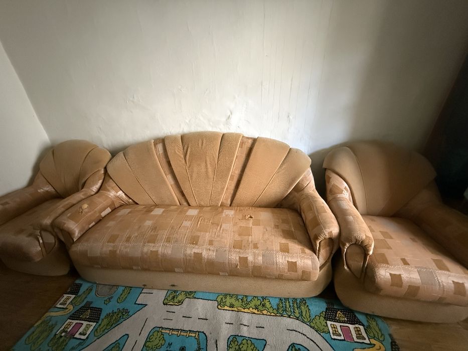 Диван бу срочно продам