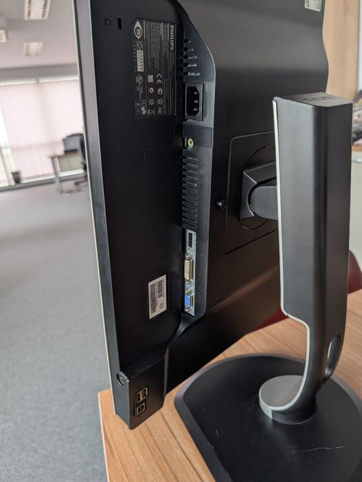 Philips  Dell 1080p монитор
