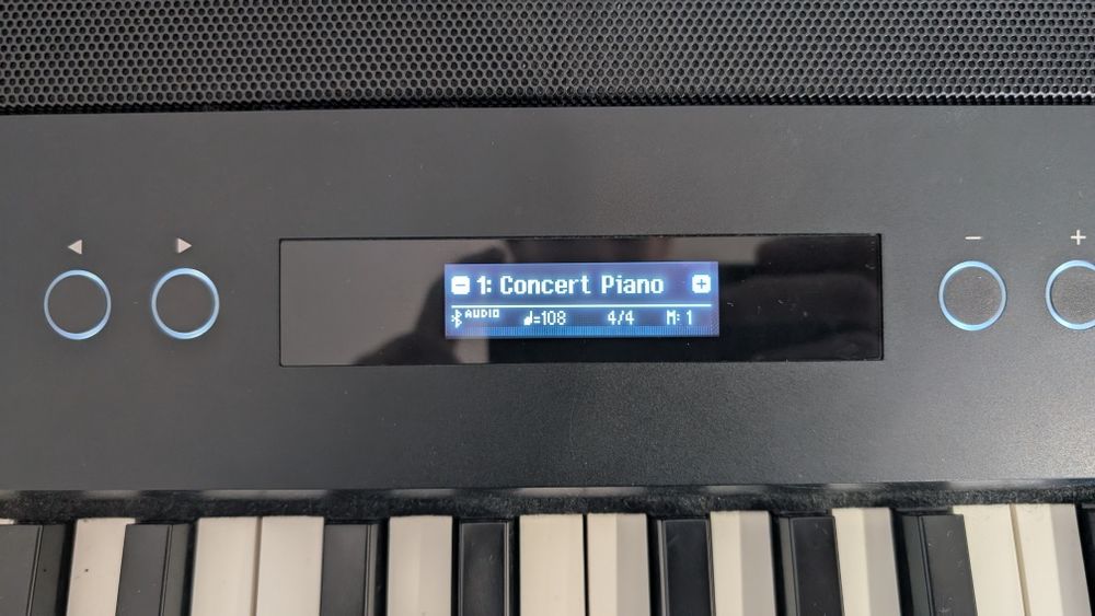 Vând pian digital Roland FP-90X