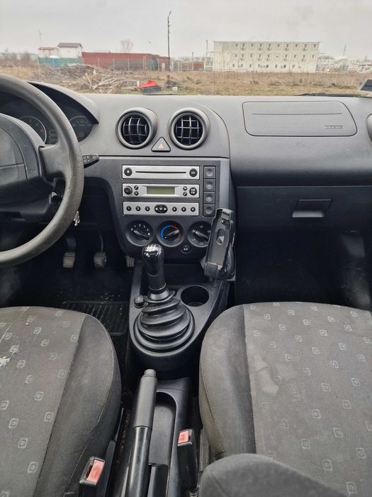 FORD Fiesta 2004 — imagine 4