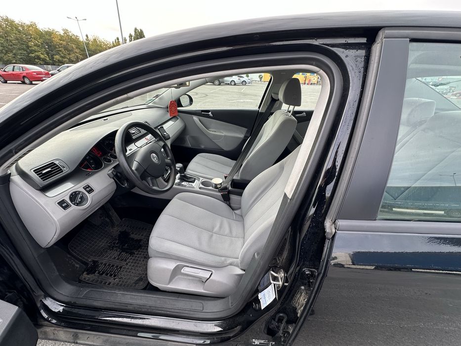 VW Passat B6 2007 1.6 Benzina 115.000 KM REALI - Al 2-lea Proprietar - Stare Impecabila , adusa anul trecut din Germania!