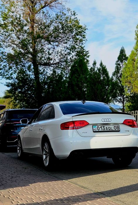 Продам авто Audi A4 1.8 турбо