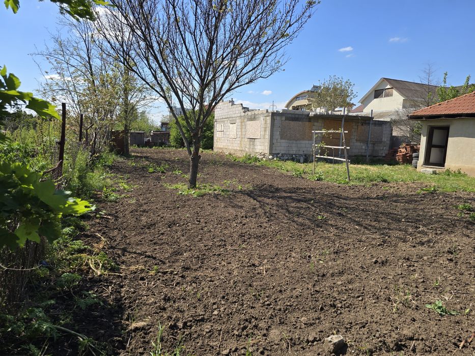 Teren Vinzare + Garaj si casa in constructie!!!