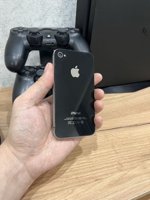 Продам iphone 4s на 16 gb ios 6.1.3