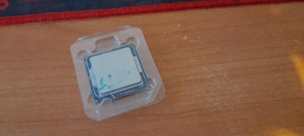 Продавам процесор intel i5 4590