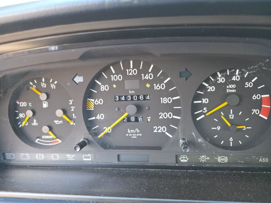 Mercedes-Benz W124