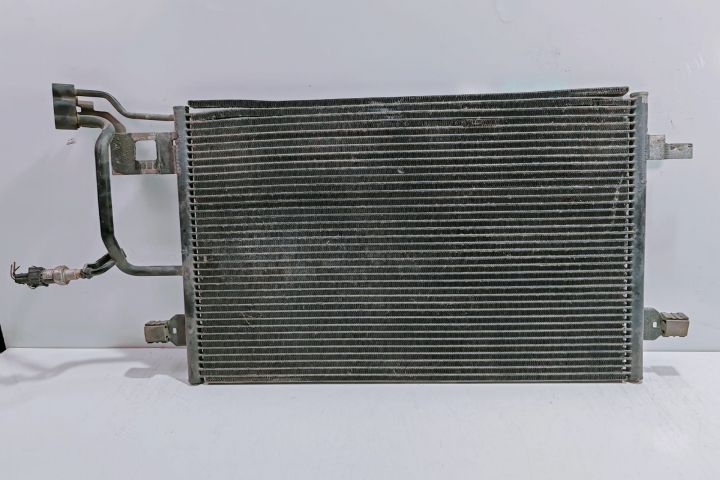 Radiator Clima 8D0260401G Volkswagen VW Passat B5.5 (facelift)