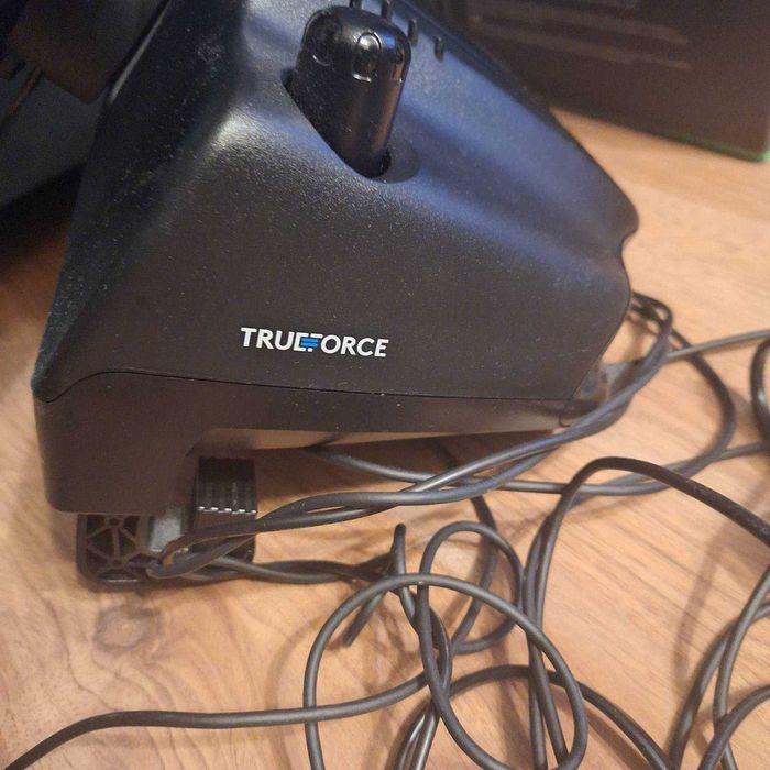 G923 волан с педали за XBOX one