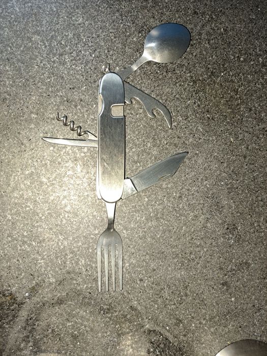 Универсално джобно ножче.