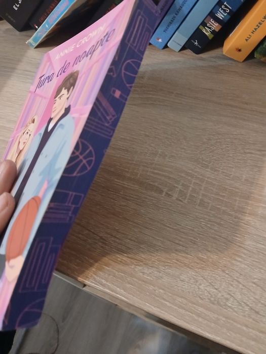 Vand aceste carti noi toate set sunt noi nouțe