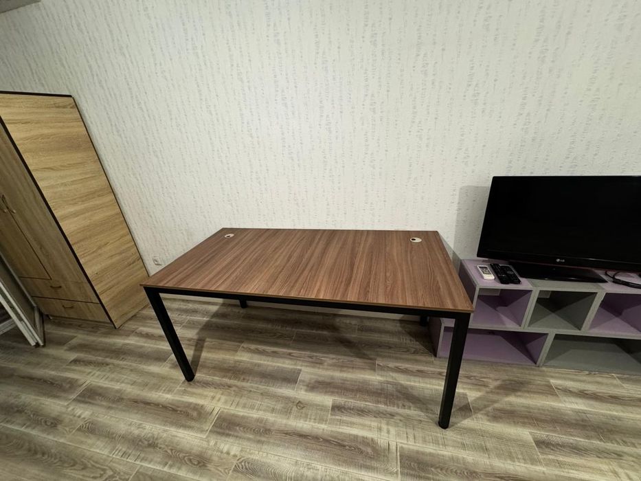 Стол рабочий,компьютерный