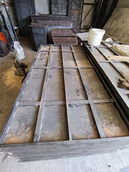 Kalona rigel opalubka stoyka lesa