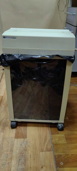 Шредер уничтожитель бумаг