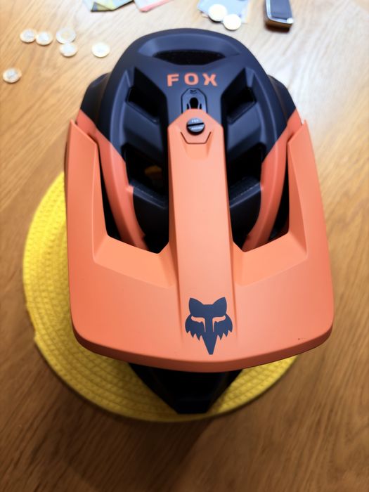 Fox proframe coral каска