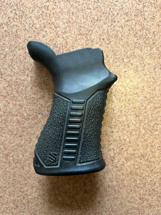 Ръкохватка за AR-15 Savage Arms